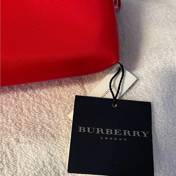Vintage Burberry red golf zippered folder red w plaid border & 4 Burberry tees. - Picture 2 of 9